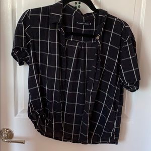 Abercrombie & Fitch cropped button down